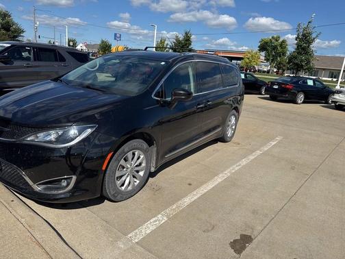 2019 Chrysler Pacifica Touring-L