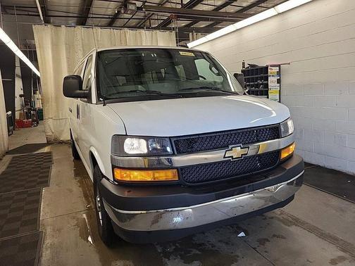 2024 Chevrolet Express 3500 LT