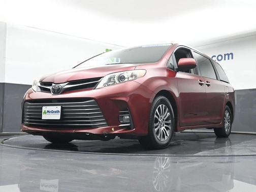 2019 Toyota Sienna XLE