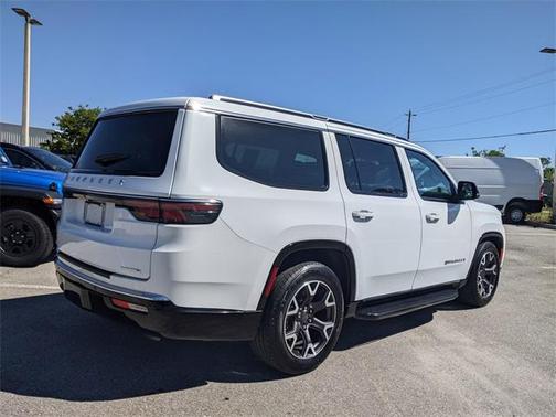 2023 Jeep Wagoneer Series III 4x4