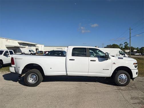 2026 RAM 3500 Big Horn Crew Cab 4x4 8' Box