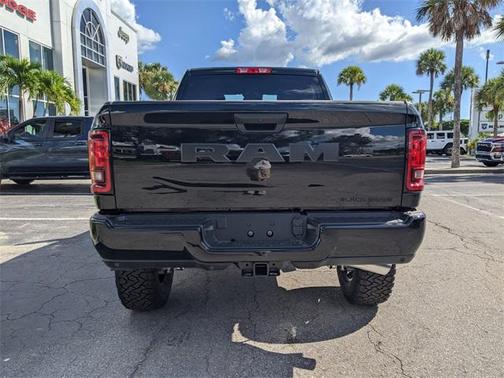 2025 RAM 2500 Big Horn Crew Cab 4x4 6'4' Box