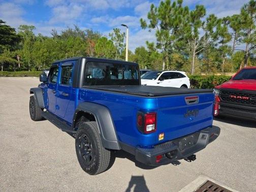 2023 Jeep Gladiator Sport
