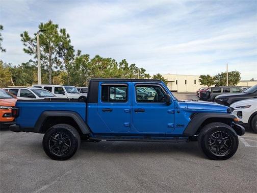 2023 Jeep Gladiator Sport