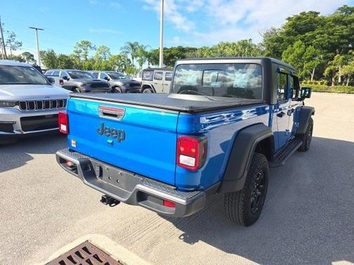 2023 Jeep Gladiator Sport