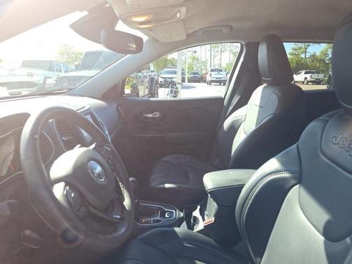 2023 Jeep Cherokee Altitude