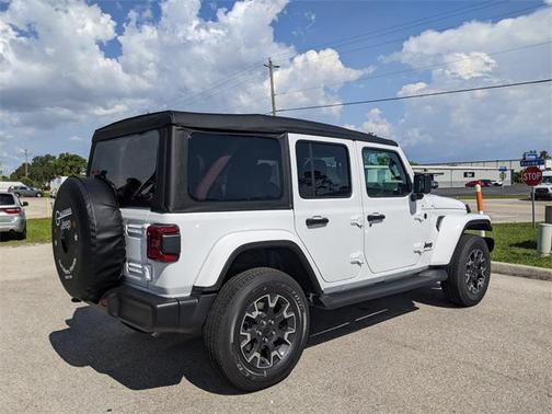 2025 Jeep Wrangler 4-Door Sahara 4x4