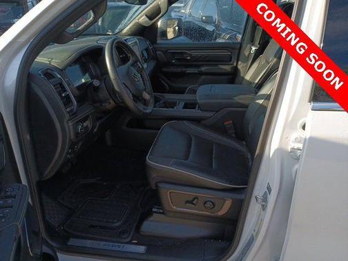 Ivory White Tri-Coat Pearlcoat 2025 RAM 1500 Limited
