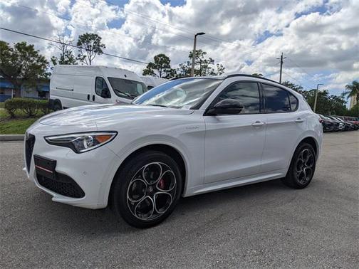 2023 Alfa Romeo Stelvio Veloce AWD