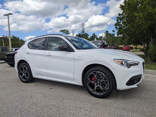2023 Alfa Romeo Stelvio Veloce AWD