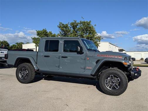 2025 Jeep Gladiator Mojave X