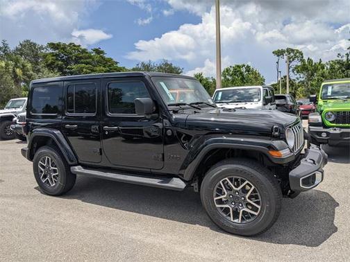 2025 Jeep Wrangler 4-Door Sahara 4x4