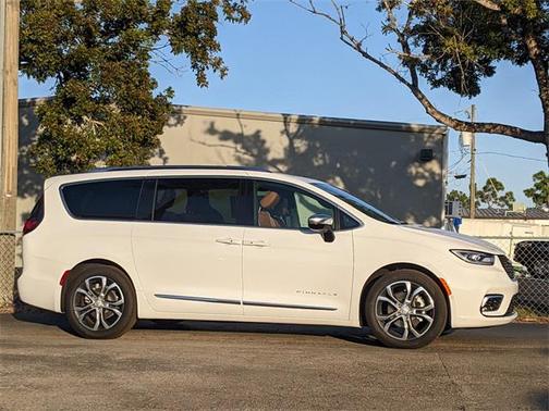 2026 Chrysler Pacifica L