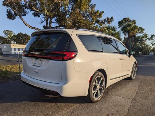 2026 Chrysler Pacifica L