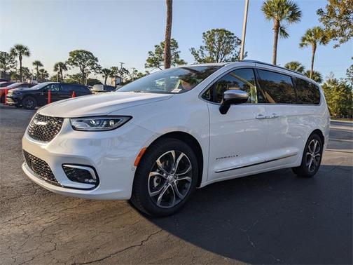 2026 Chrysler Pacifica L