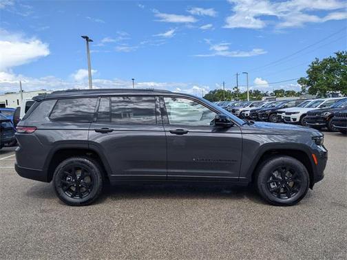 2025 Jeep Grand Cherokee L Altitude