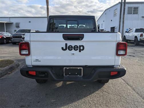 2026 Jeep Gladiator Sport
