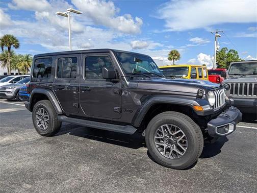 2025 Jeep Wrangler 4-Door Sahara 4x4
