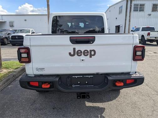 2025 Jeep Gladiator Mojave X