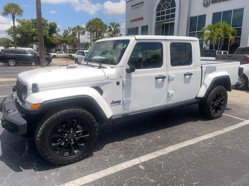 Bright White Clearcoat 2024 Jeep Gladiator Nighthawk