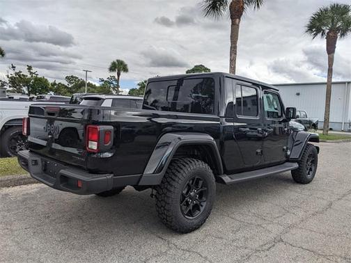 2025 Jeep Gladiator High Tide