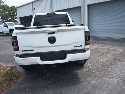 Bright White Clearcoat 2022 RAM 2500 Laramie Crew Cab 4x4 6'4' Box