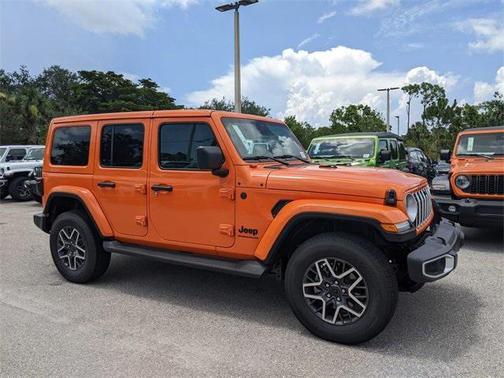 2025 Jeep Wrangler 4-Door Sahara 4x4