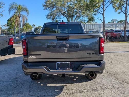 Granite Crystal Metallic Clearcoat 2026 RAM 1500 Big Horn/Lone Star