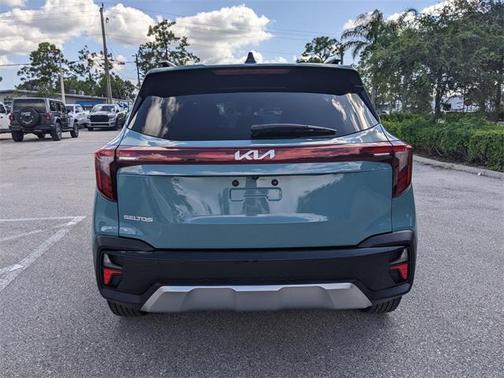 2024 Kia Seltos EX
