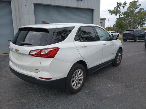 Summit White 2019 Chevrolet Equinox LS