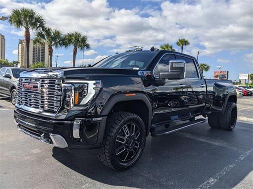 2025 GMC Sierra 3500 Denali