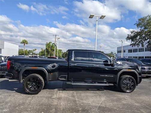 2025 GMC Sierra 3500 Denali