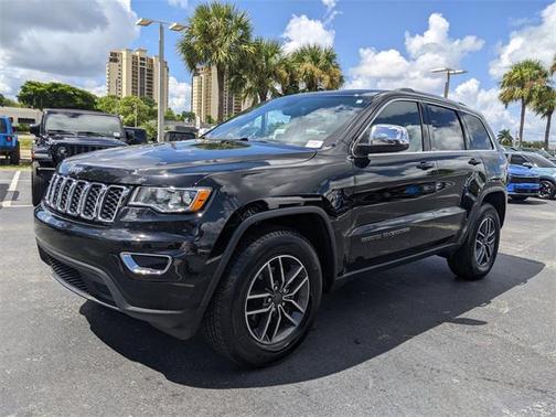 2019 Jeep Grand Cherokee Laredo