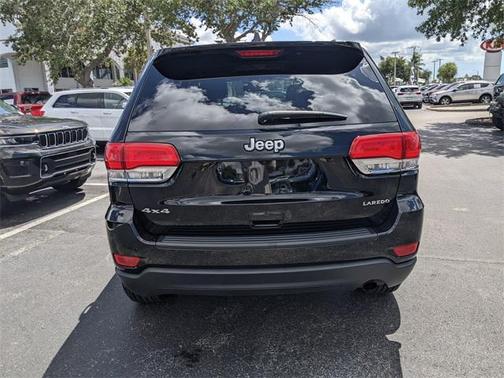 2019 Jeep Grand Cherokee Laredo