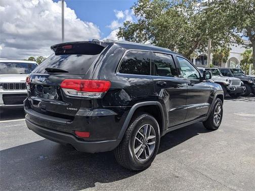 2019 Jeep Grand Cherokee Laredo