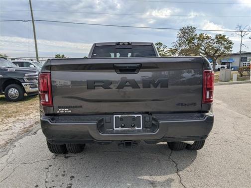 2026 RAM 3500 Big Horn Crew Cab 4x4 8' Box