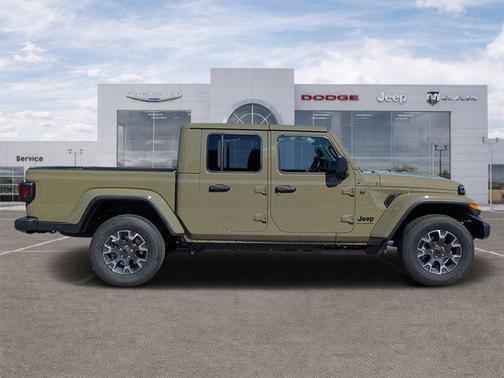 41 2026 Jeep Gladiator Sahara 4x4