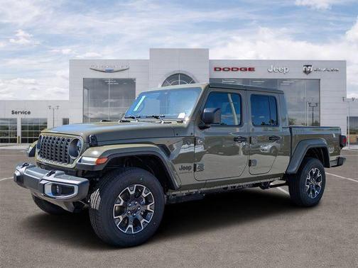 41 2026 Jeep Gladiator Sahara 4x4