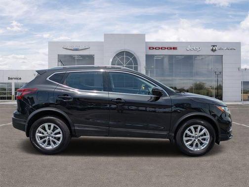 Magnetic Black Pearl 2020 Nissan Rogue Sport SV