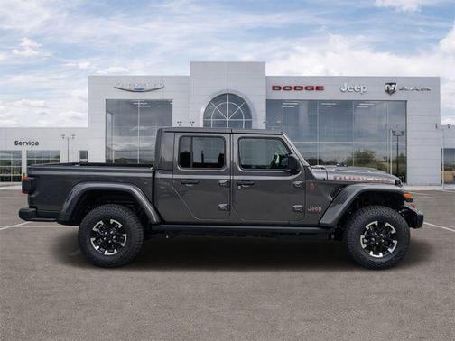 Granite Crystal Metallic Clearcoat 2026 Jeep Gladiator Rubicon