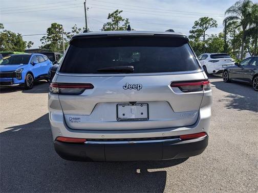 2025 Jeep Grand Cherokee L Laredo