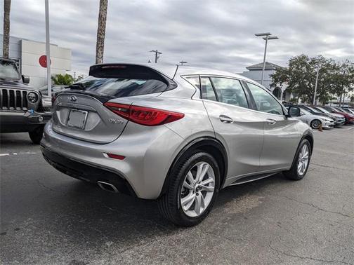 2018 INFINITI QX30 Base