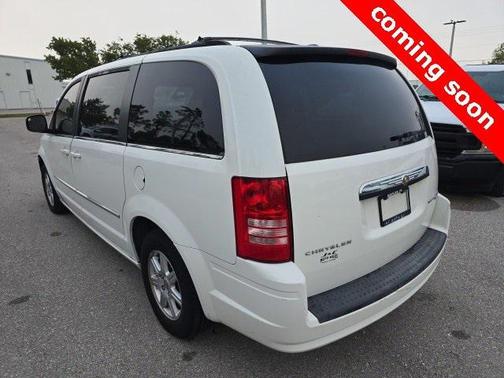 2010 Chrysler Town & Country Touring