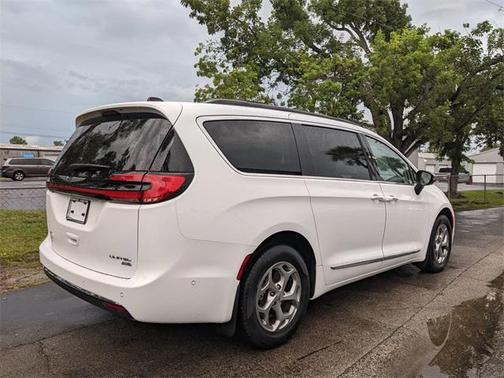 2023 Chrysler Pacifica Limited