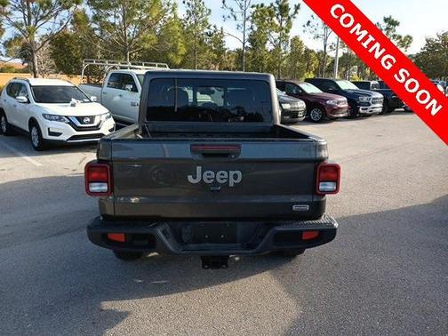 2022 Jeep Gladiator Overland