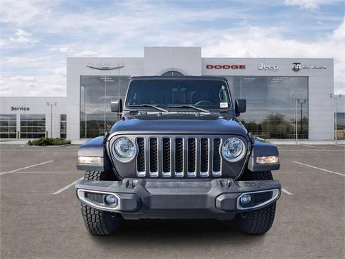 2022 Jeep Gladiator Overland