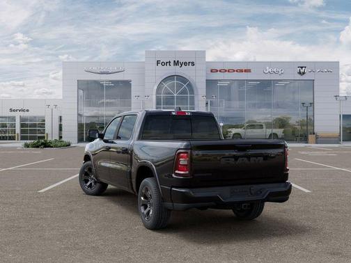 Diamond Black Crystal Pearlcoat 2026 RAM 1500 Big Horn/Lone Star