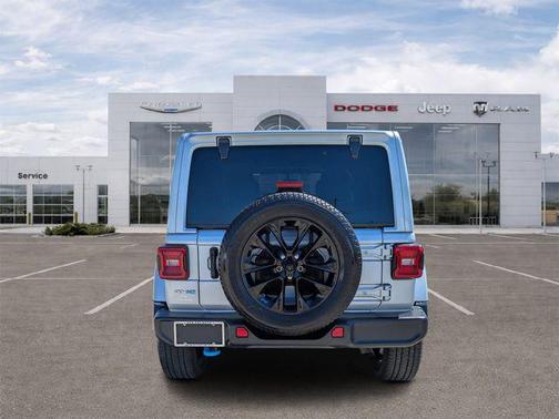 Silver Zynith Clearcoat 2023 Jeep Wrangler 4xe Sahara