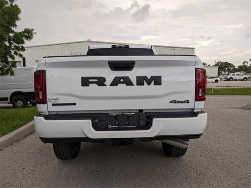 2025 RAM 2500 Big Horn Crew Cab 4x4 6'4' Box