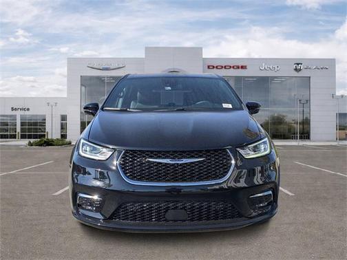 2026 Chrysler Pacifica L